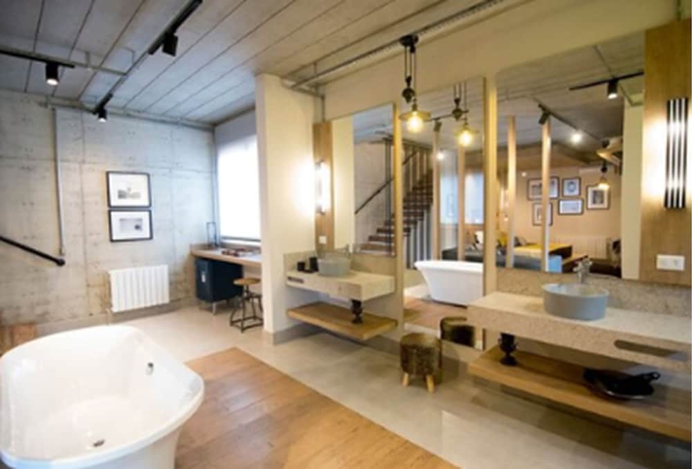 Exclusive Chalet, 1 King Bed, Non Smoking, Mountain View photo 2