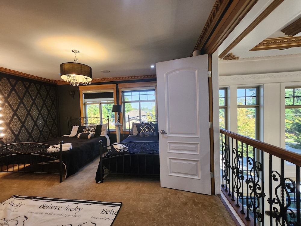 Luxury Suite