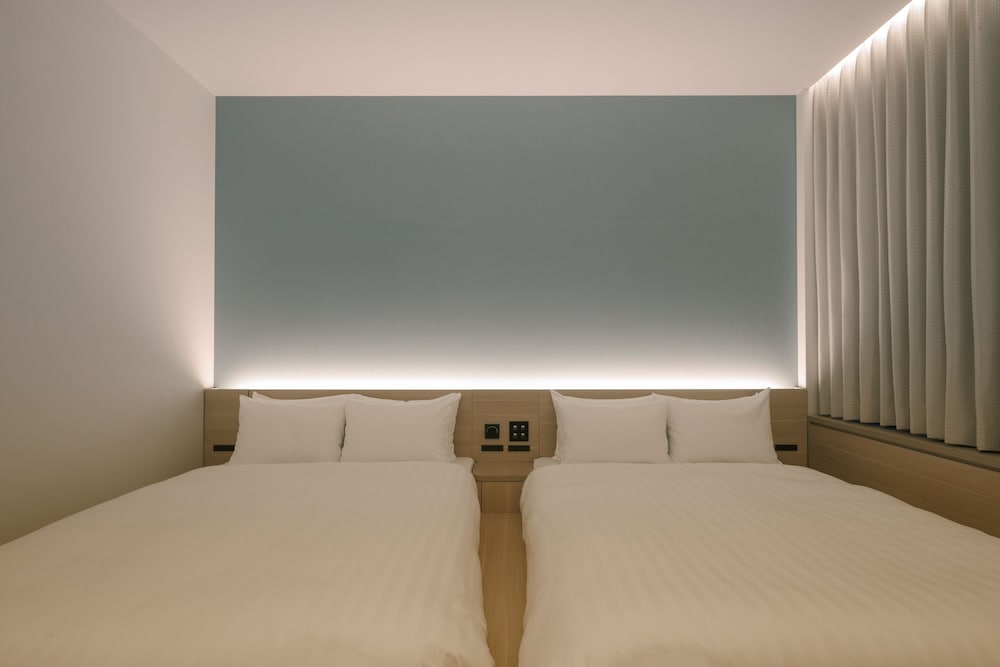 Queen Room, Non Smoking - Photo 2