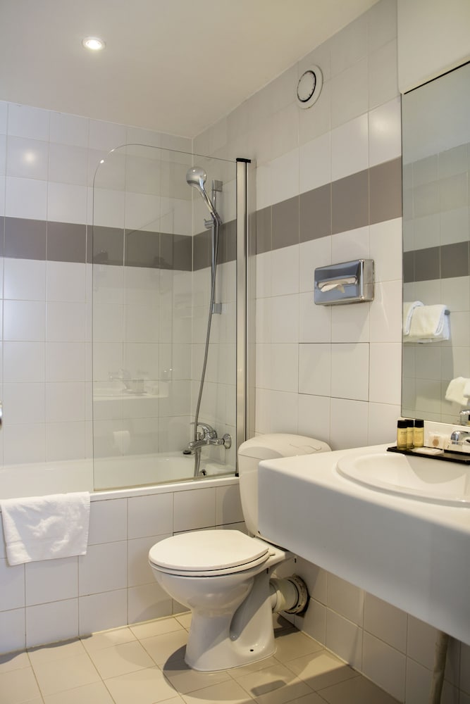 Executive Triple Room thumbnail 5