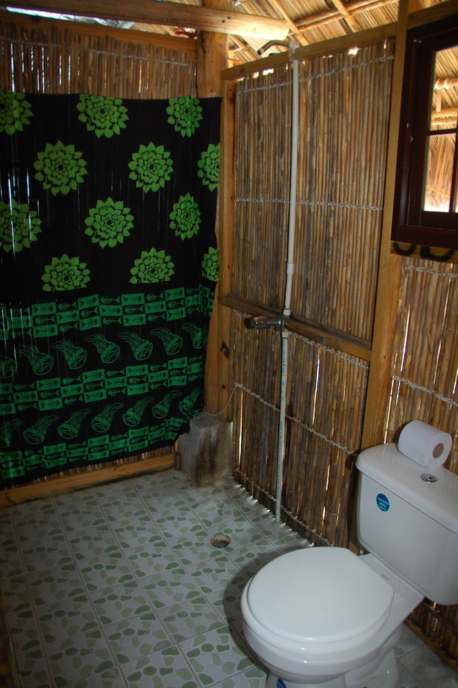 Exclusive Cabin, Multiple Beds, Non Smoking (On the water) photo 2