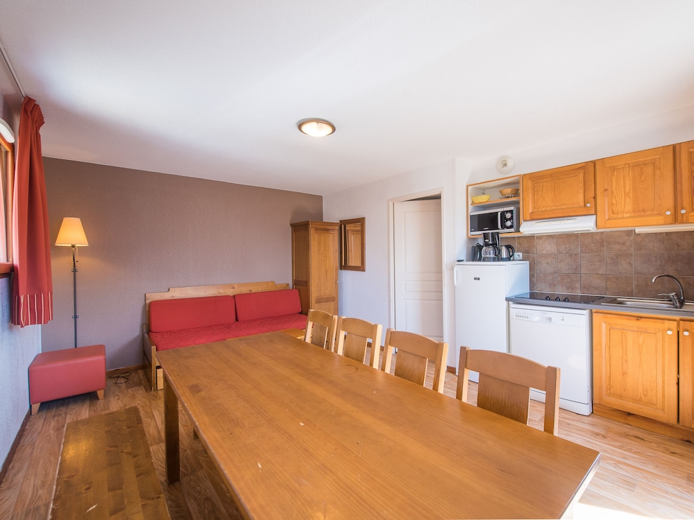 2-bedroom apartment with sleeping area for 10 people photo 2
