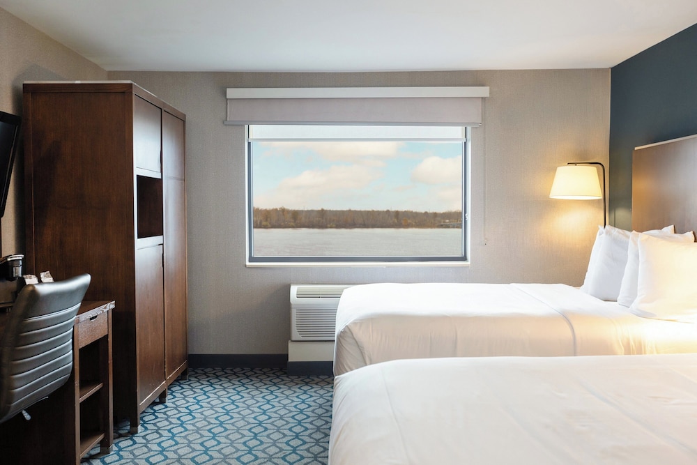 Standard Room, 2 Queen Beds, River View - Photo 4
