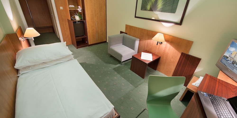Comfort Single Room, 1 Twin Bed, City View photo 2