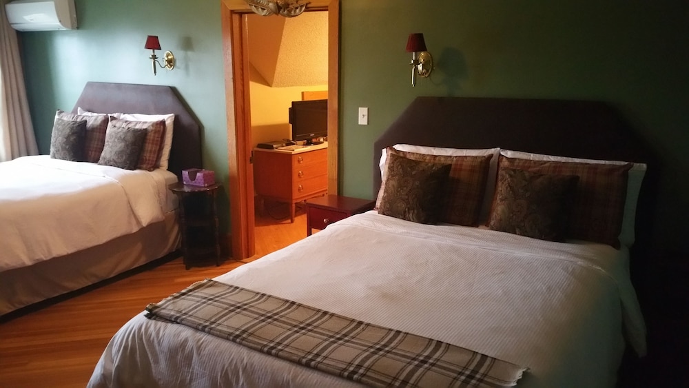 Signature Suite, 2 Queen Beds (The Lodge) photo 1