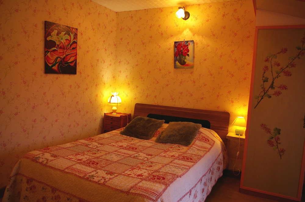 Economy Double Room photo 1