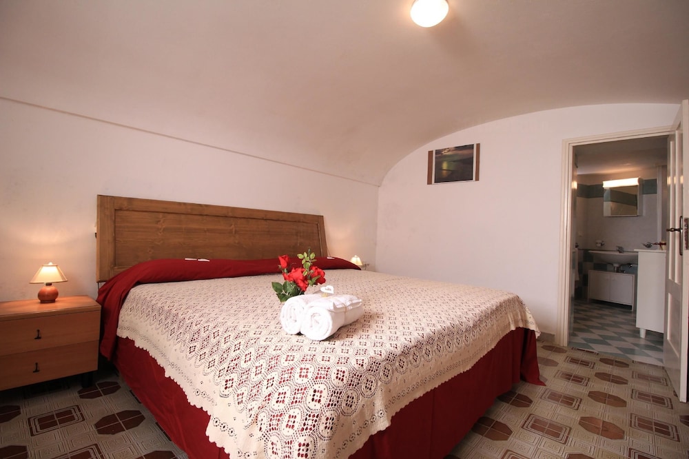 Apartment (1 Bedroom)