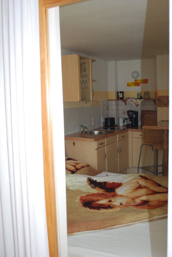 Basic Double Room photo 1