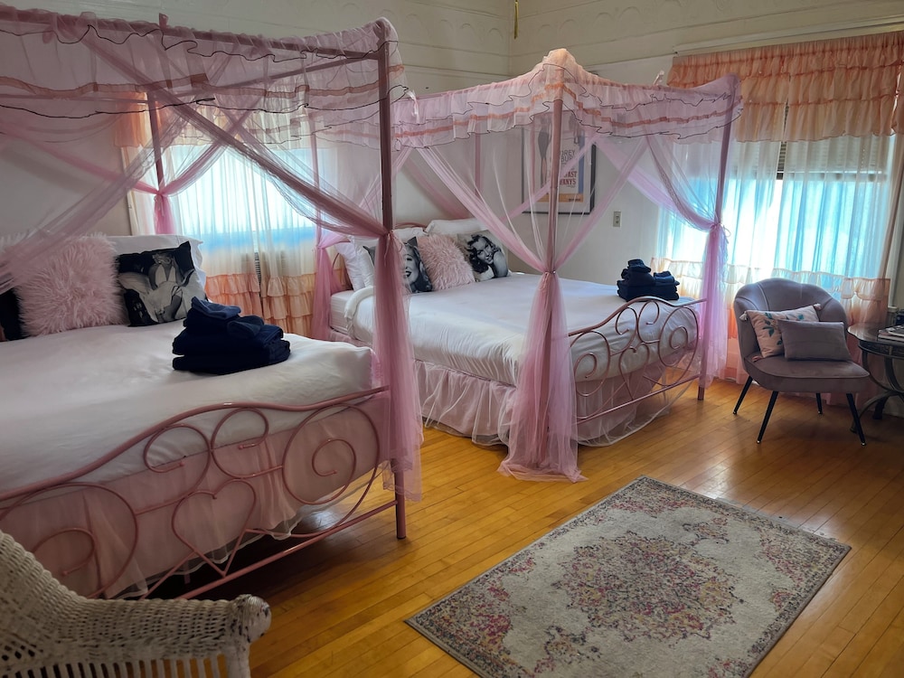Deluxe Double or Twin Room photo 3
