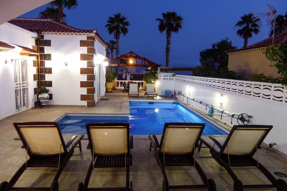 Villa (4 Habitaciones)