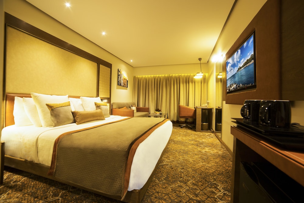 Club Grande Room - Photo 3