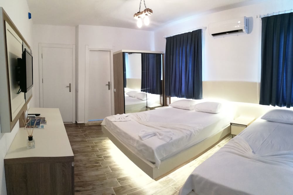 Standard Triple Room - Photo 1