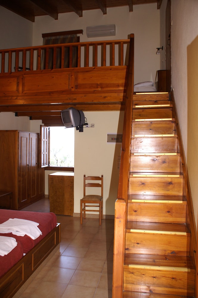 Family Duplex, Mountain View (Split Level)