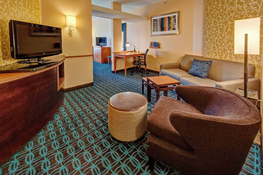 Executive Suite, Multiple Beds - Photo 1