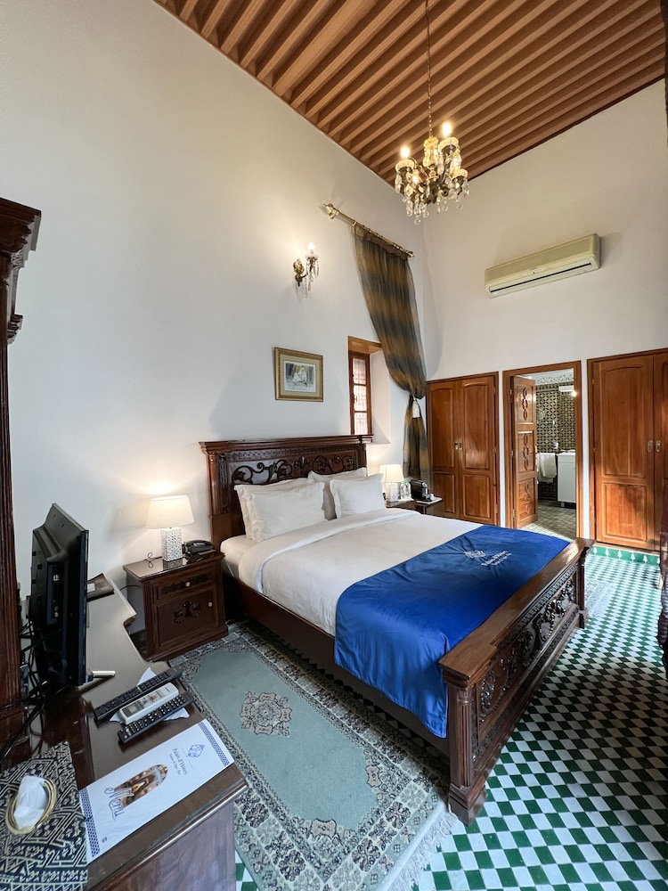 Standard Double Room, Ensuite, Pool View (Khouzama) photo 3