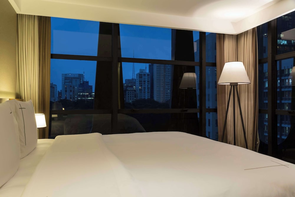 Deluxe Suite, Garden View - Photo 2