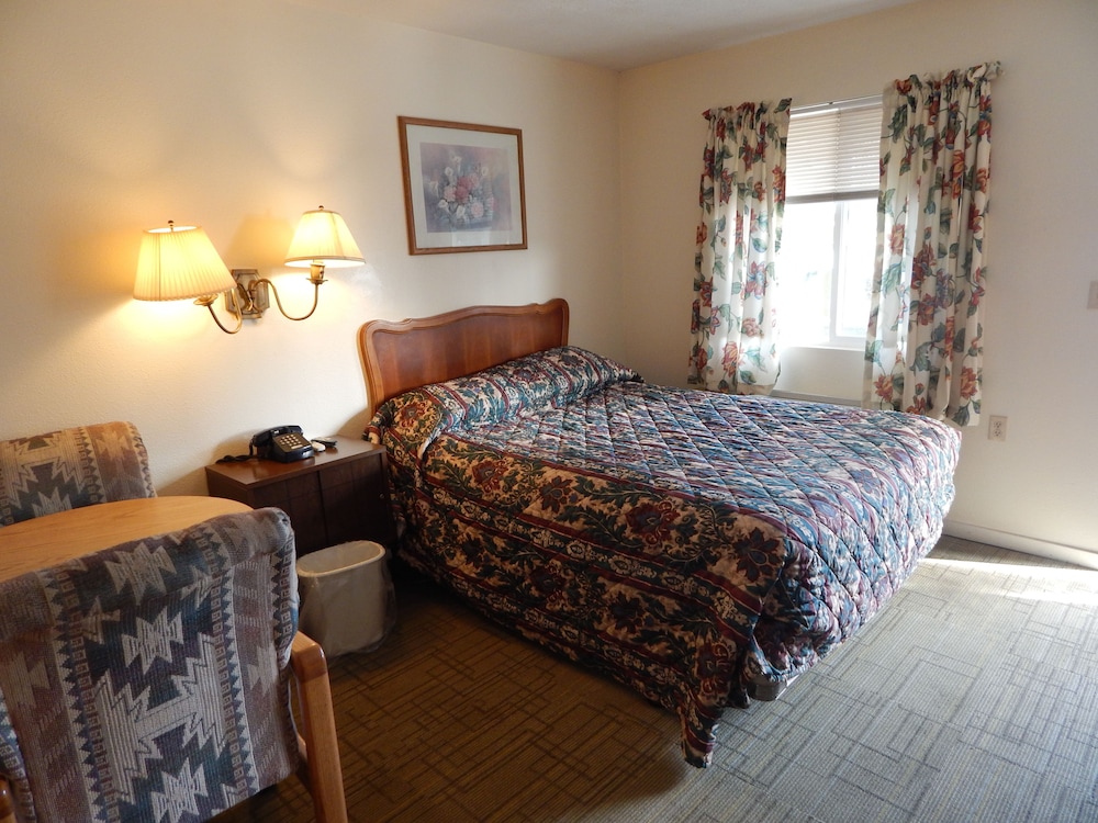 Deluxe Room, 1 Queen Bed