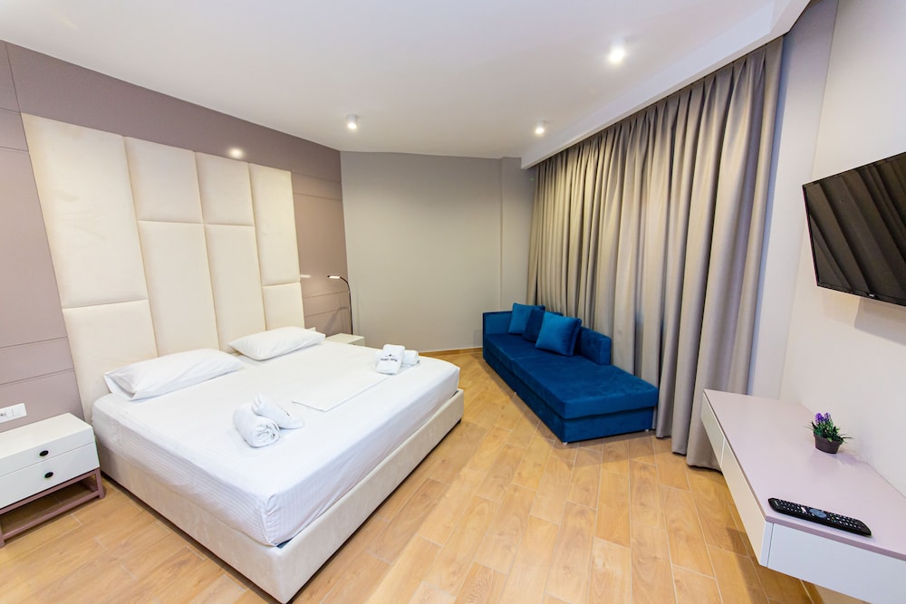 Deluxe Triple Room photo 1