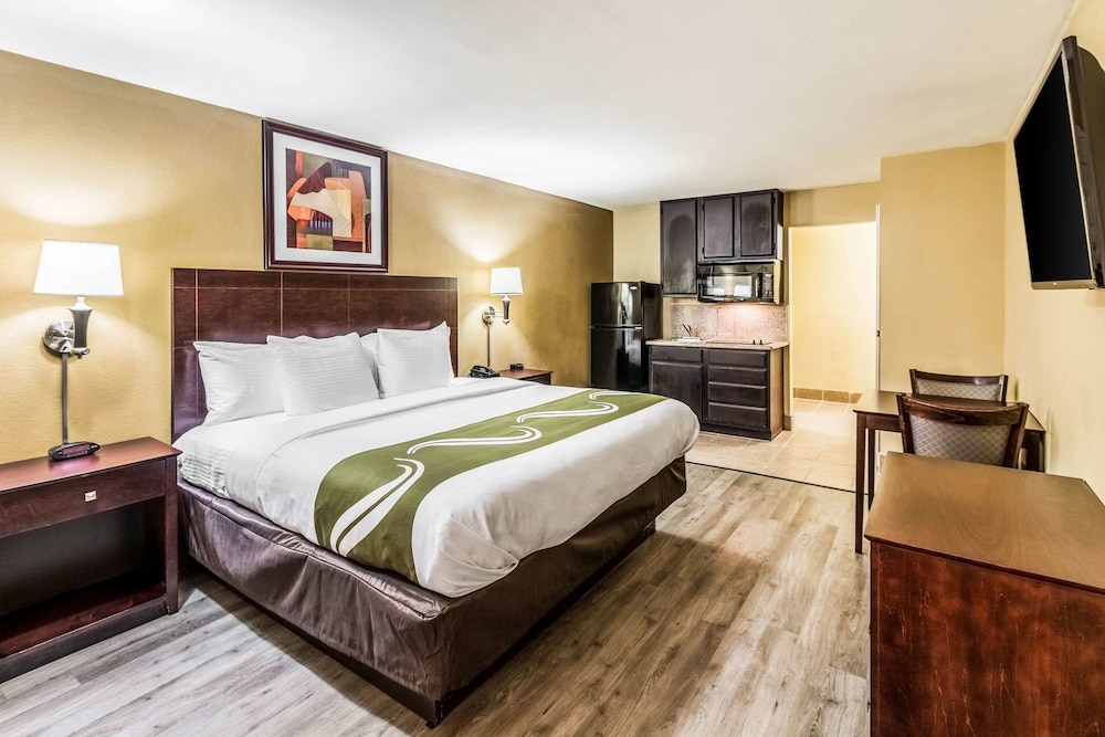 Efficiency, Room, 1 King Bed, Non Smoking - Photo 3