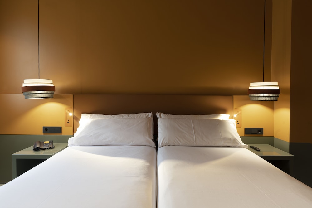 Deluxe Double or Twin Room photo 3
