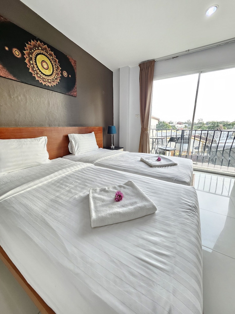 Standard Twin Room - Photo 3