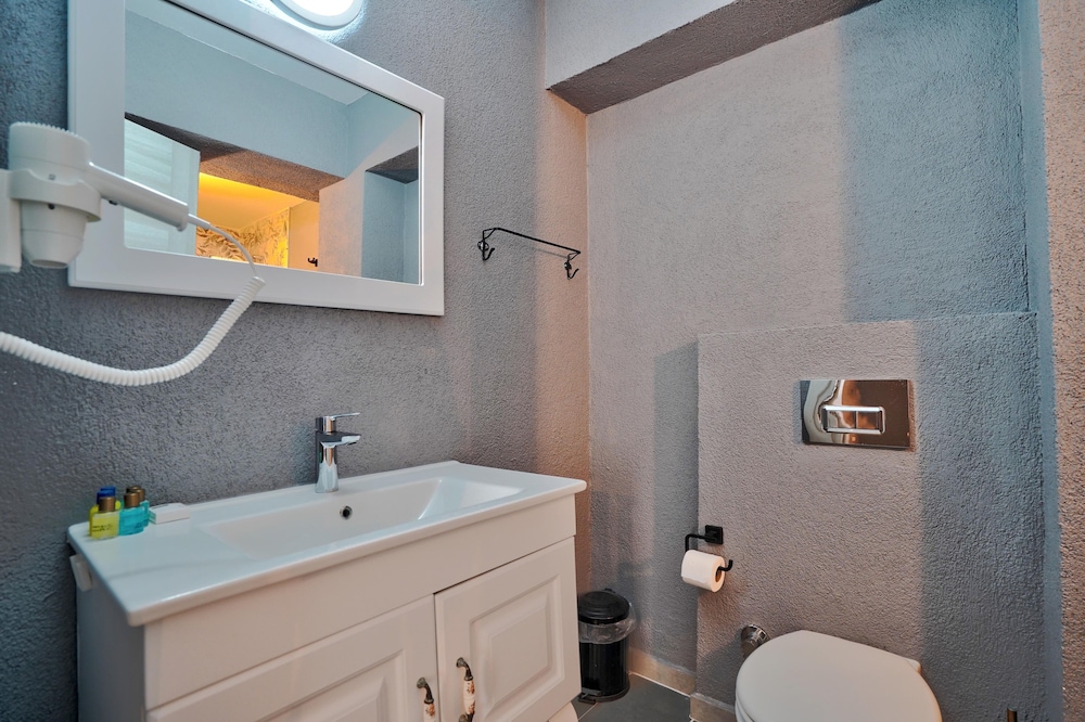 Standard Triple Room - Photo 2