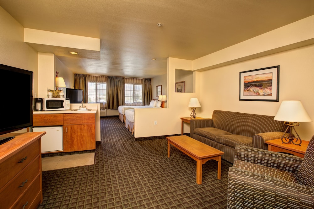 Junior Queen Spa Suite photo 1