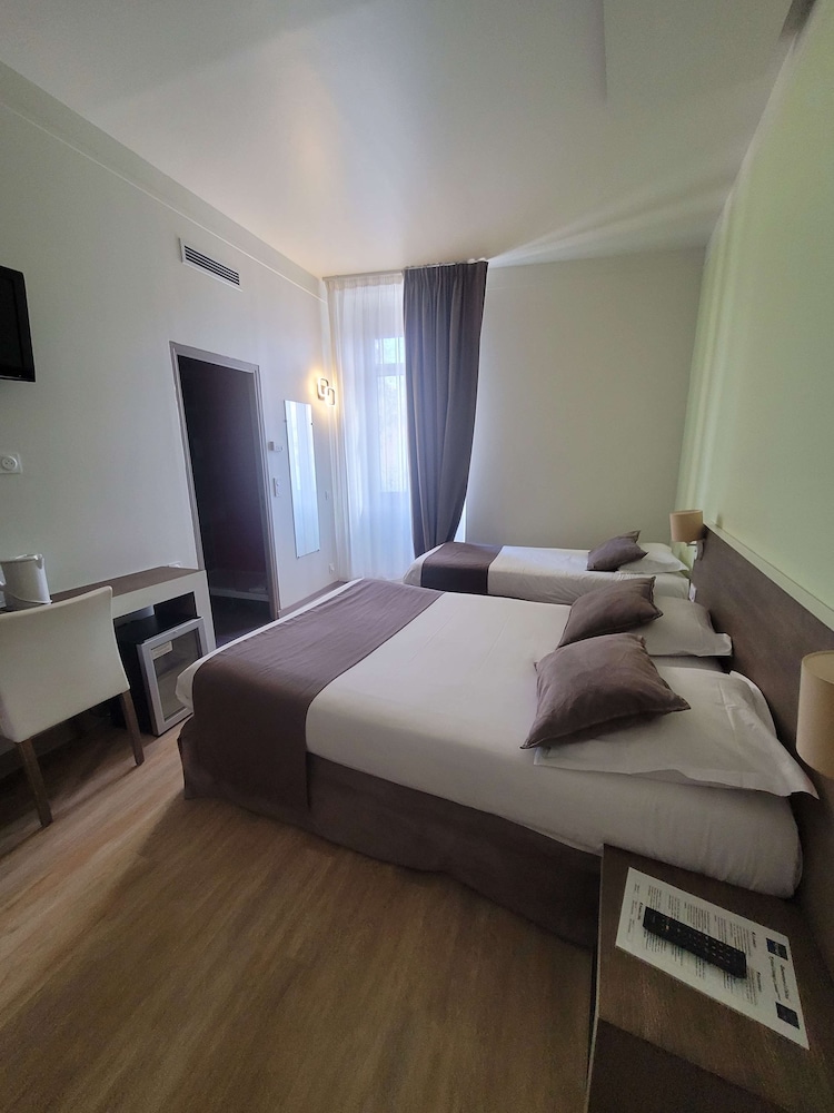 Room, Multiple Beds - Photo 3