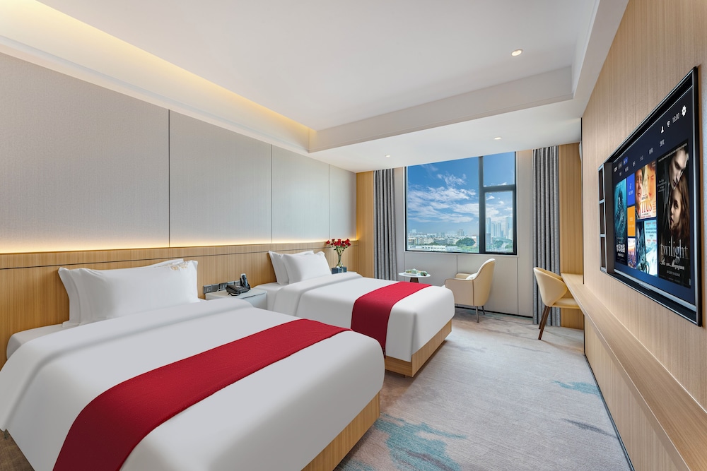 Standard Twin Room, City View