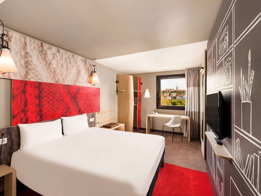 Room, 1 Double Bed (New Sleep Easy Concept), photo 6