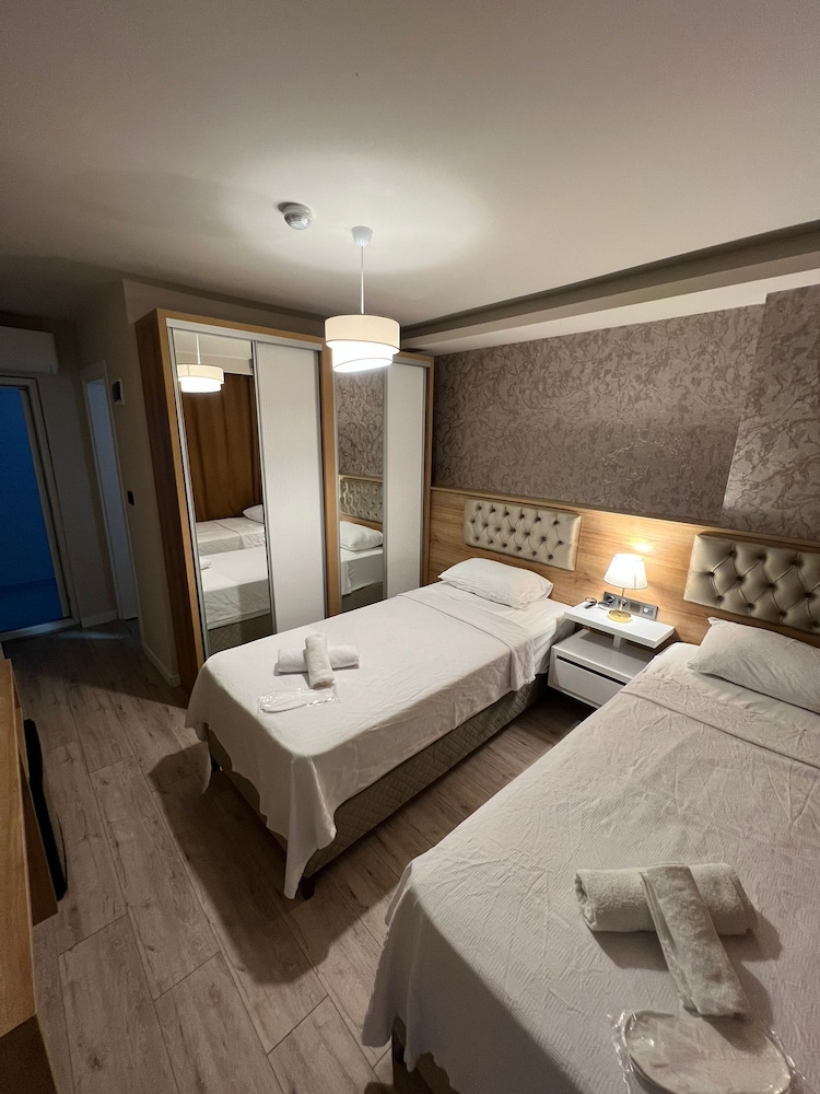 Basic Twin Room