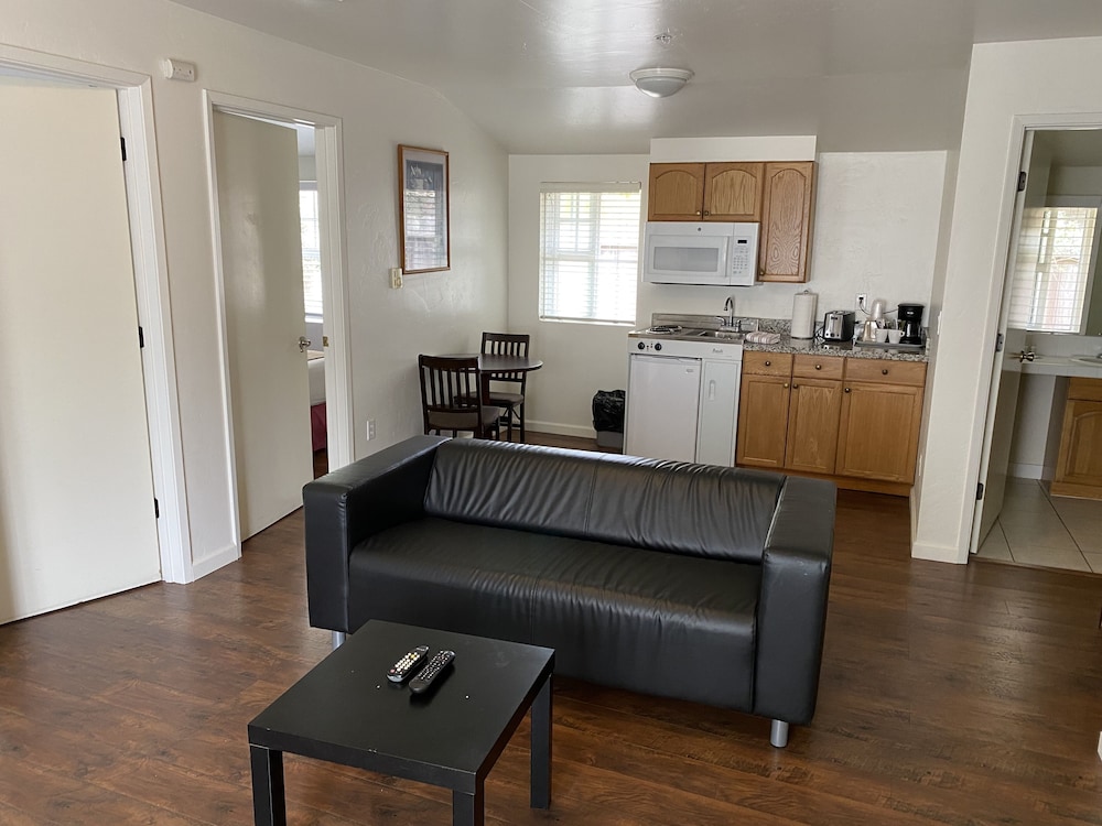 Standard Suite, 2 Bedrooms photo 2