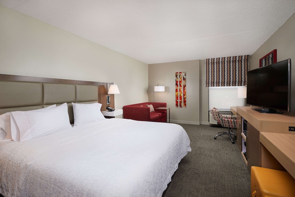 Room, 1 King Bed, Non Smoking - Photo 2