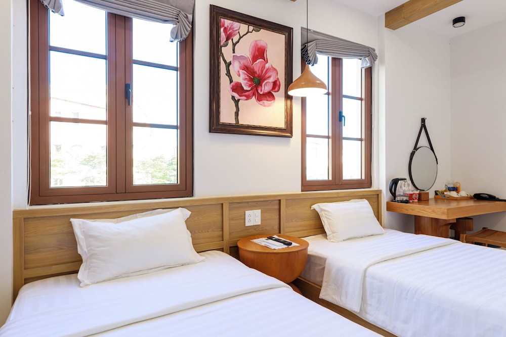 Deluxe Double or Twin Room, City View