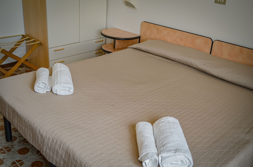 Basic Double Room - Photo 5