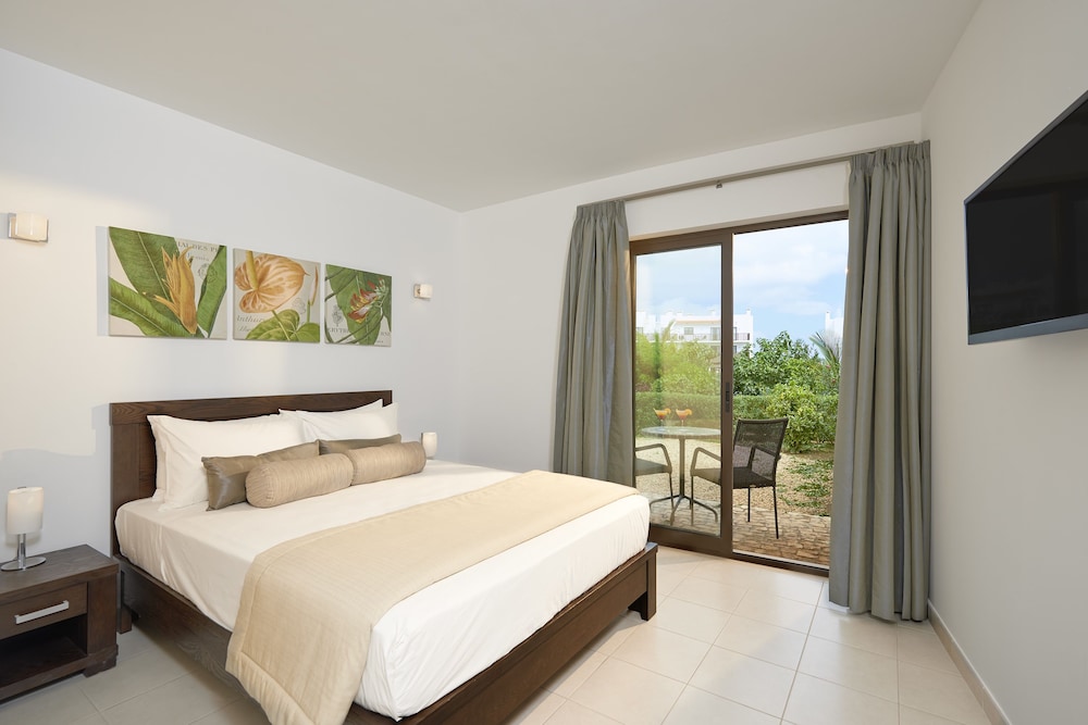 Suite, 2 Bedrooms (Sol 2 Adults + 2 Children) photo 2