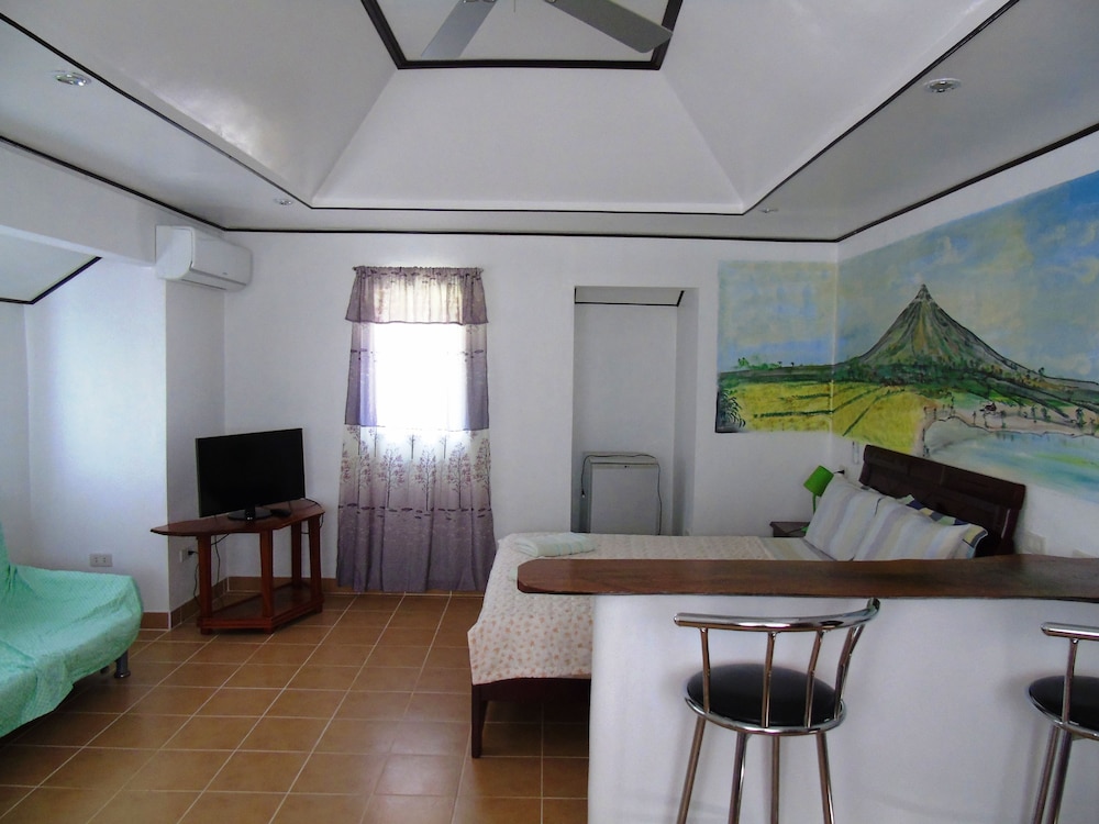 Honeymoon Room photo 1