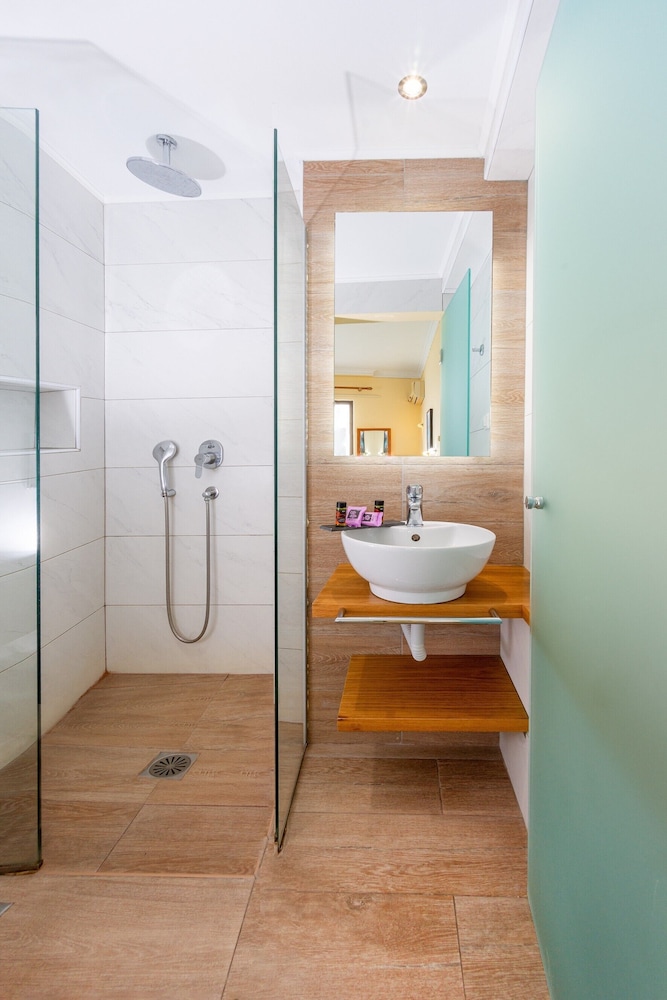 Basic Double Room Single Use photo 1