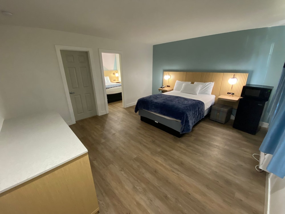 Junior Suite, Multiple Beds photo 3