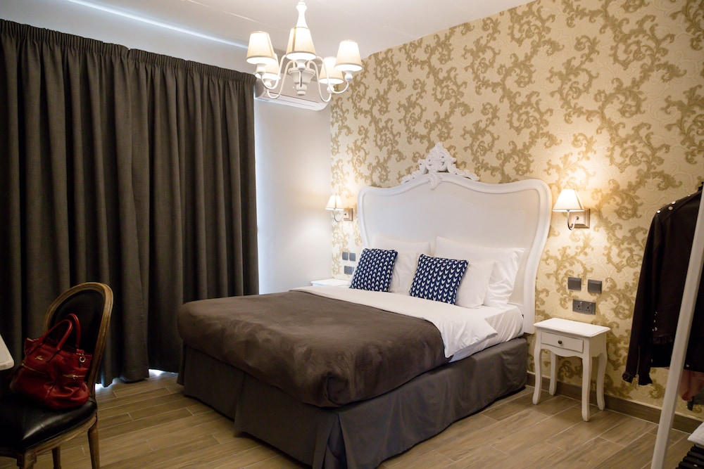 Superior Double or Twin Room photo 3