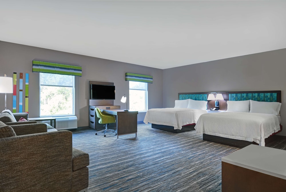 Studio, 2 Queen Beds, Refrigerator & Microwave (Wet bar) - Photo 2