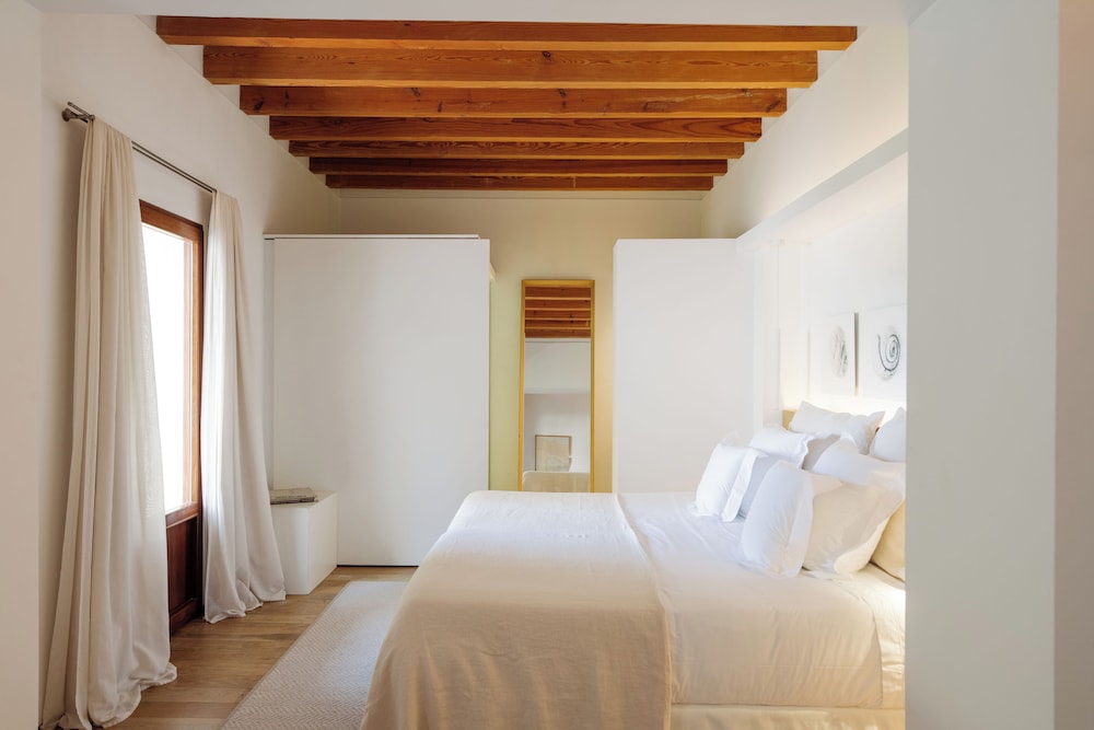 Premium Suite - Photo 12