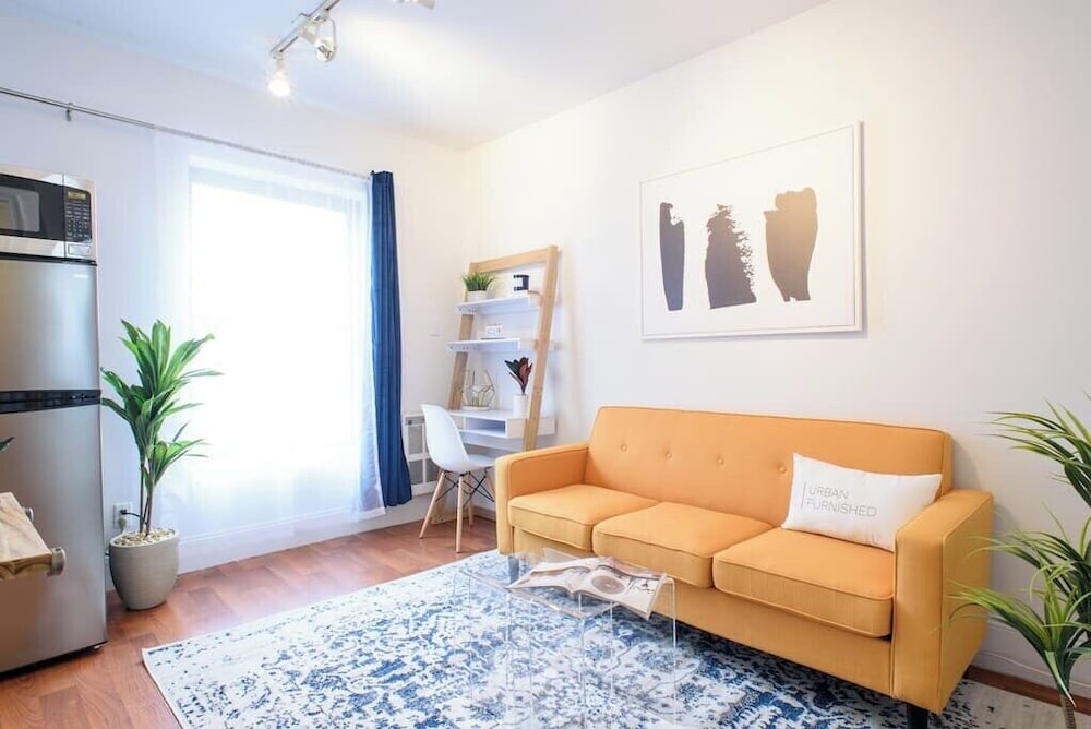 Apartment, 1 Bedroom, Pets Allowed photo 1