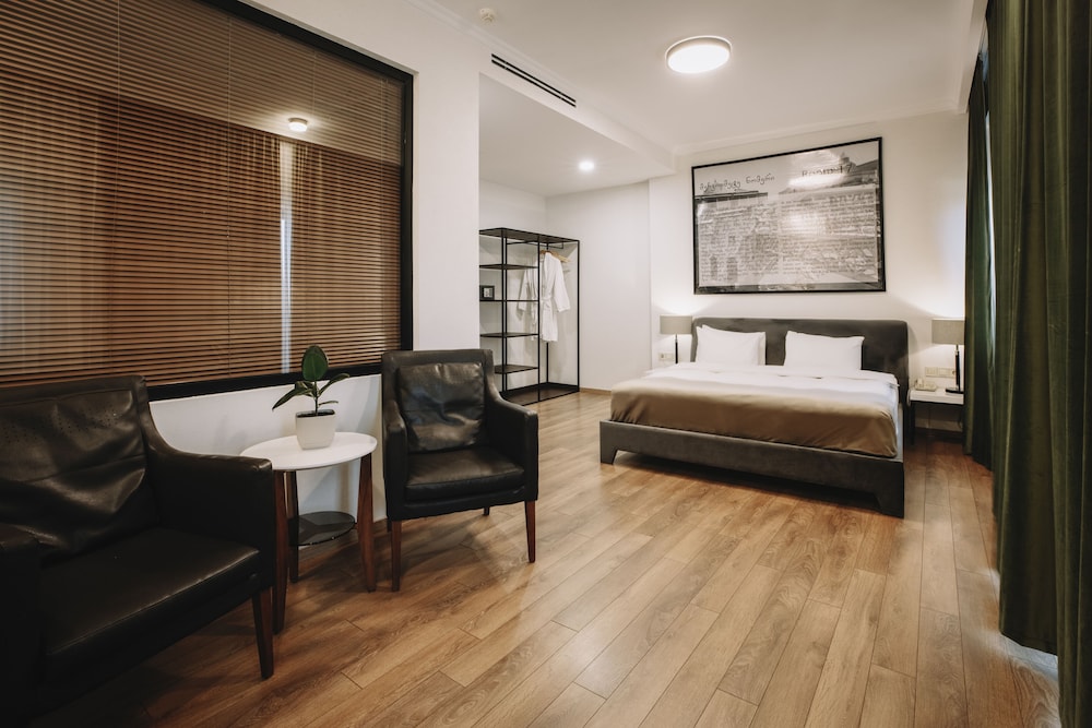 Superior Double Room, 1 King Bed photo 3