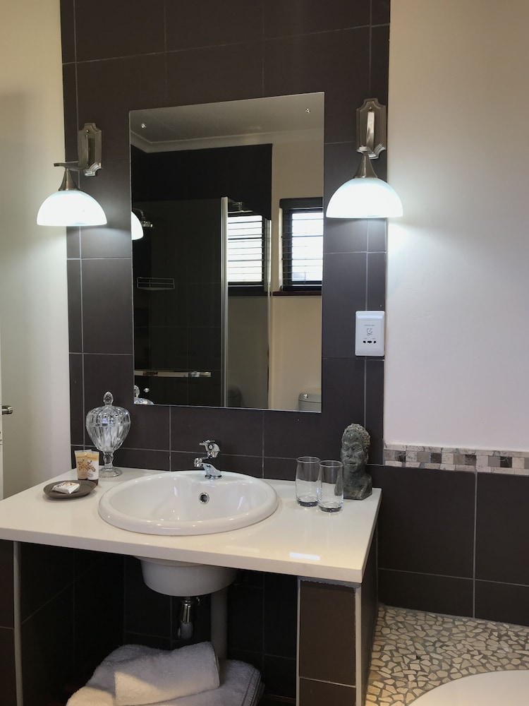 Standard Double or Twin Room (Executive Suite) photo 3
