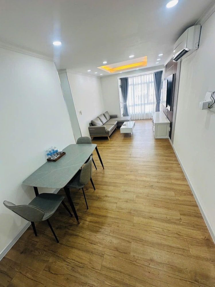 Premier Apartment photo 3