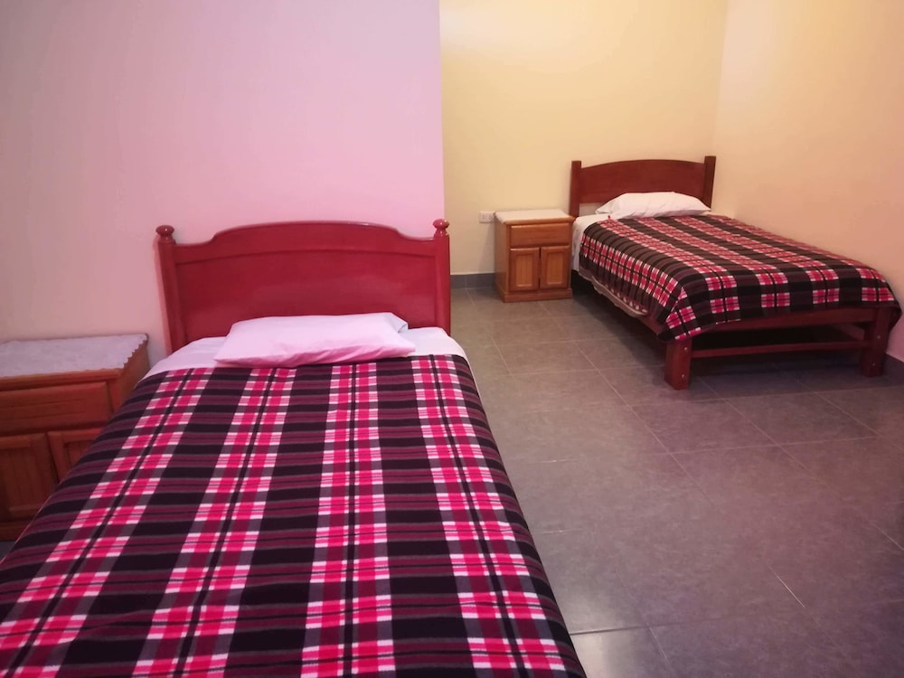 Deluxe Twin Room, 2 Twin Beds, Non Smoking, Private Bathroom photo 2