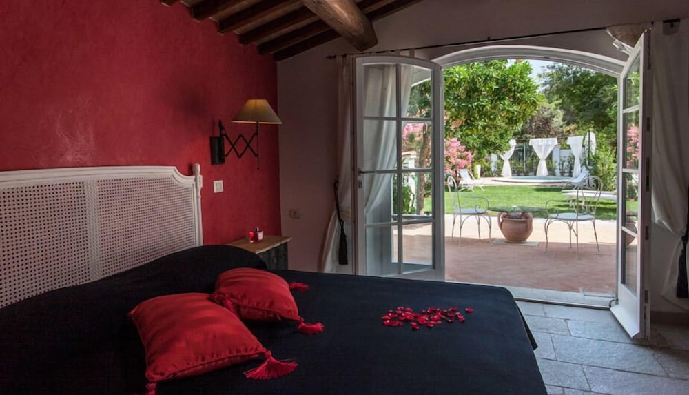 Double Room, Garden View (Pamplona) photo 3