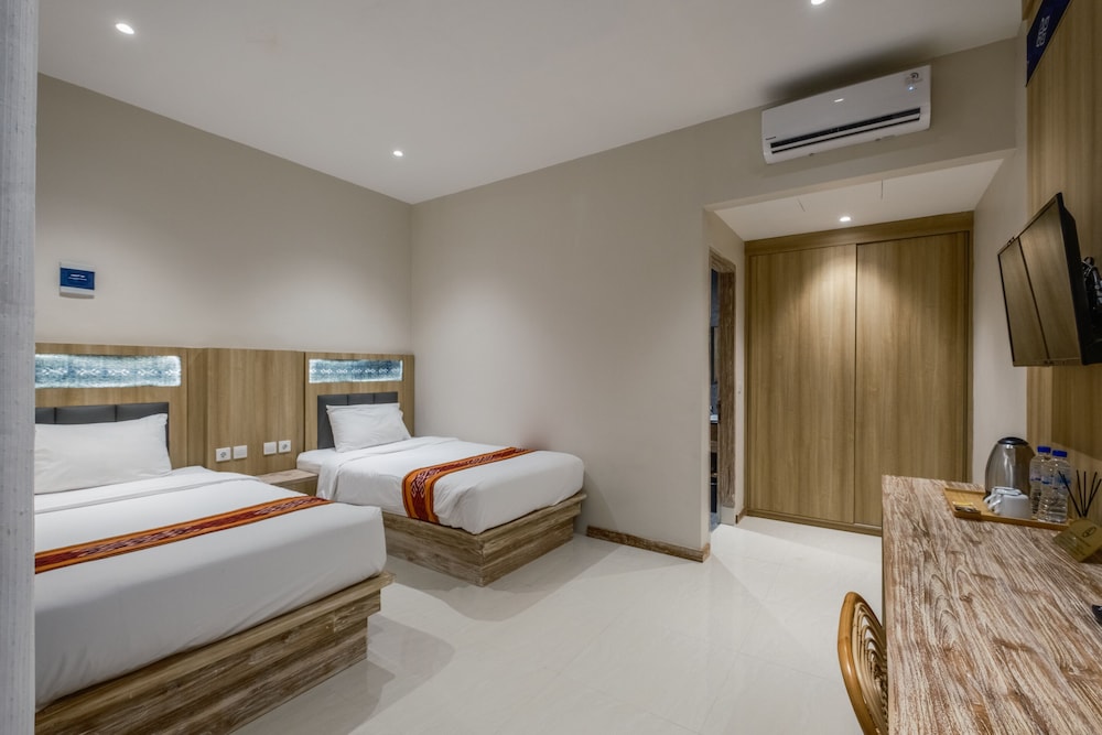 Standard Double or Twin Room - Photo 8