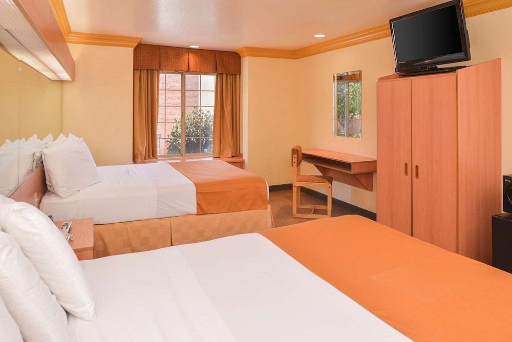 Standard Quadruple Room - Photo 2